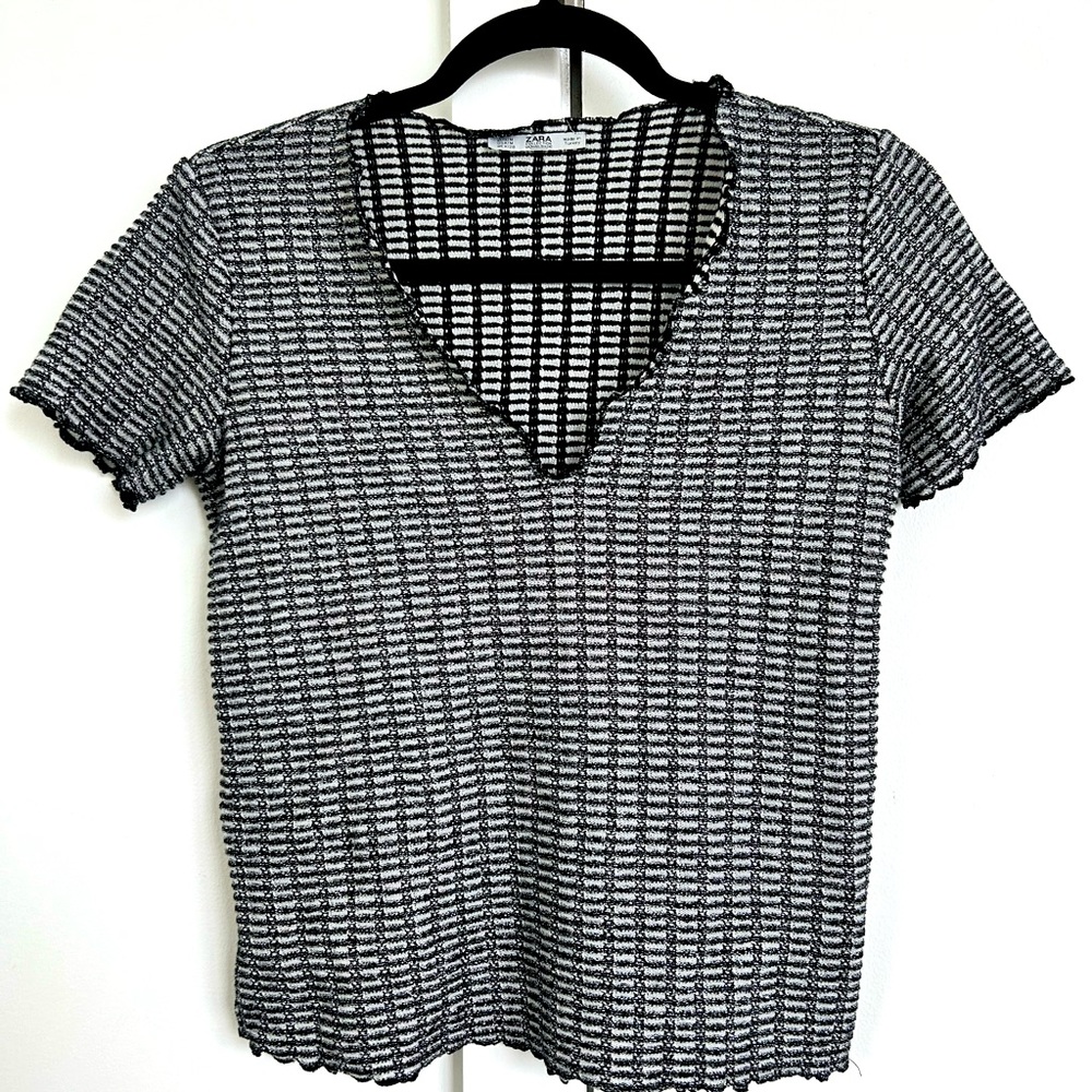 Zara pattern V neck top